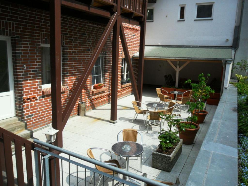 Pension Zum Blumchen ชเวียรีน ภายนอก รูปภาพ